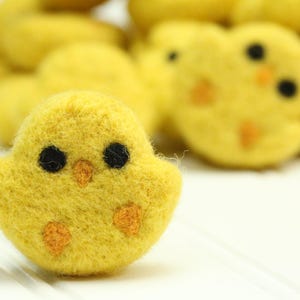 Felted Chick // Felt Chicks // Easter Chicks // Needle Felted Chicks || Felt Shapes | Easter Chicks | Easter Basket