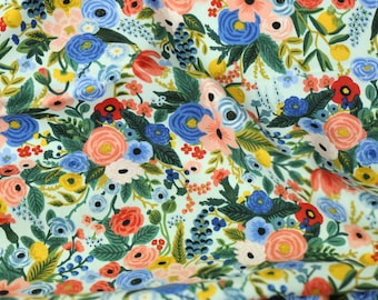 Papel para fiesta en el jardín Wildwood Petite de Rifle Paper Co., color azul