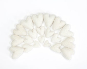 Felt Hearts -  3 to 4 cm - 10 count - Color DUSTY WHITE - Wool Felt Hearts