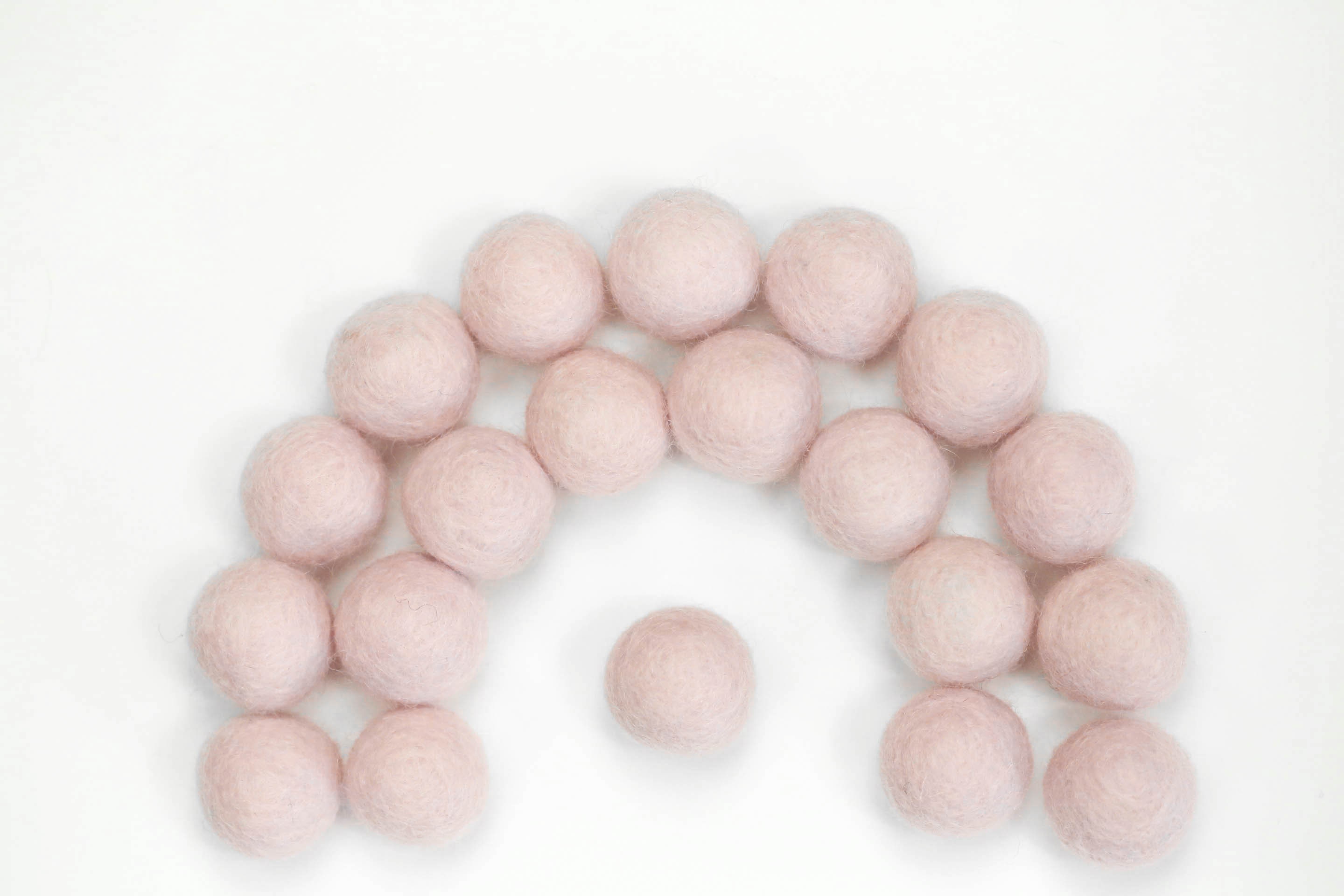 Wool Felt Balls // Felt Ball Garland DIY // Diy Mobile // Diy Etsy