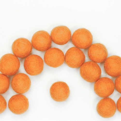 Wool Felt Balls // Felt Ball Garland DIY // DIY Mobile // Diy Etsy