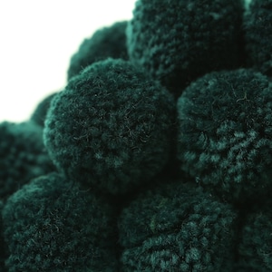 Yarn Poms -  P21 HUNTER GREEN Yarn Pom Pom