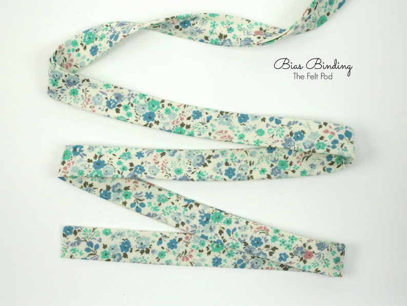 Sevenberry Petite Garden Aqua Robert Kaufman Sevenberry Bias Binding Bias Tape Fabric Felt Felt Backed Fabric