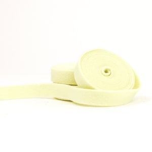 Wollfilz - 100 Prozent Wollfilzband in der Farbe HELLGELB - 1/2 Zoll X 2 Meter - Merino Wollfilz - Gelbes Band-hellgelbes Band