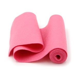 Filzrolle aus 100 Prozent Wolle in der Farbe ALMOST ROSE - 12cm X 92cm Wollfilz in Rosa