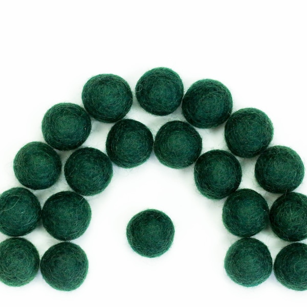 Felt Balls // DIY Garland // diy Mobile // diy Necklace // Felt Pom Poms // Wool Beads // Christmas Balls // JUNGLE GREEN