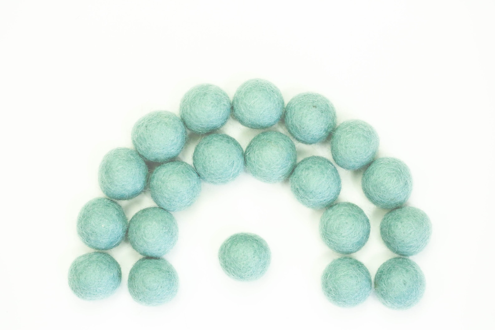 Wool Felt Balls // Felt Ball Garland DIY // Diy Mobile // Diy Etsy