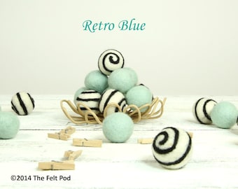 Wool Felt Balls // DIY Garland // DIY Mobile // Wool Beads // Swirl Balls // Retro Blue Felt Balls // 2.5 cm // 20 Count