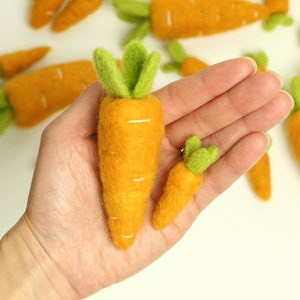 Large Felt Carrot | Felt Food | Waldorf Toy | Bowl Fillers | Felt Shapes | Easter Decor | Easter Basket Filler | Easter Cat Toys
