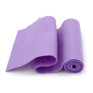 "100 Prozent Wollfilz in der Farbe ""VIOLET"" - 12cm x 92cm."