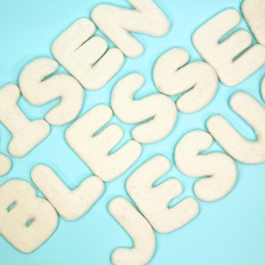 Letras de fieltro - Guirnalda de Pascua / Letras de fe / JESÚS / RESUCITADO / CREER / Bendito