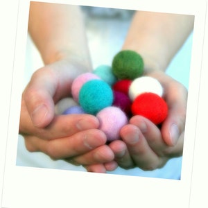 Garland DIY Felt Balls // Felt Pom Poms // Felt Beads // diy Mobile // diy Necklace // PEACH BLOSSOM // 1 cm 1.5 cm 2 cm 2.5 cm 3 cm 4 cm image 2