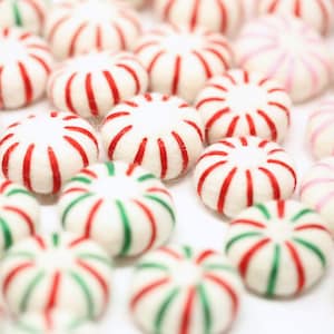 Peppermint Candy // Felt Peppermint Candies // Felt Peppermint Patties  //  Christmas Felt Peppermints - Set of 10