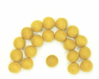 Felt Balls // DIY Garland // diy Mobile // diy Necklace // Felt Pom Poms // Wool Beads // GOLD // 1 cm 1.5 cm 2 cm 2.5 cm 3 cm 4 cm