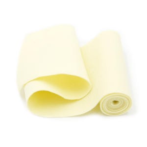 Rolle Filzrolle 100% Wolle in der Farbe HELGELB - 13cm X 92cm