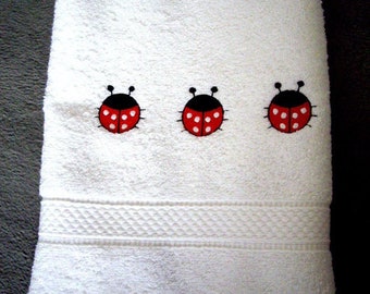 Handtuch- Gästehandtuch-Kinderhandtuch-bestickt mit  3 Marienkäfern in Rot Schwarz