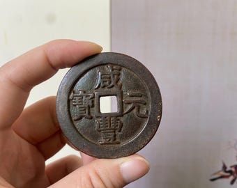 ガラスの卵 ムラーノスタイル ガラス ペーパーウェイト - Etsy 日本