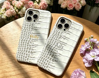 Personalisierte iPhone-Hülle aus veganem Leder mit Krokodilprägung und individuellem Namen, gold-/silberfolienveredelte Handyhülle für iPhone 17, 16, 15 Pro Max