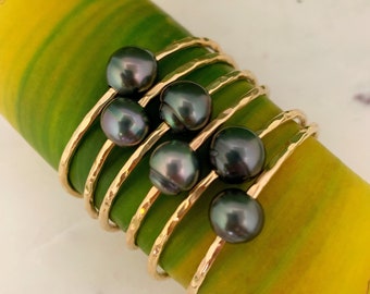 DOORBUSTER Baby/ Kids Tahitian Pearl Bangle in 14k gold-filled , baby bangle , keiki bangle , Tahitian pearl bangle , kid bangle