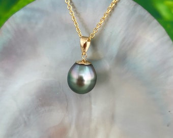 Beautiful Peacock Blue Lustrous Tahitian Pearl Pendant 18k solid gold , tahitian pearl necklace , tahitian pearl jewelry