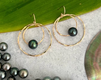 Small double Tahitian Pearl hoop earrings, tahitian pearl earrings, pearl earrings, tahitian pearl hoops, floating pearl, tahitian pearl