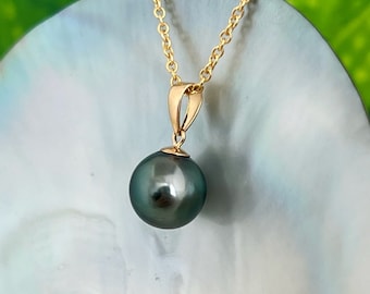 Beautiful Deep Blue Green Tahitian Pearl Pendant 18k solid gold , tahitian pearl necklace , tahitian pearl jewelry ,tahitian pearl