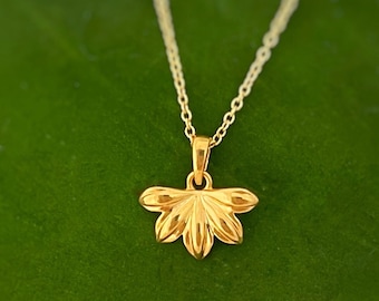 Naupaka Flower pendant , Naupaka pendant , Naupaka , naupaka jewelry ,  naupaka necklace , hawaiian earrings , hawaiian jewelry , hawaii .