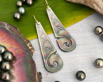 Hand Carved Mother Of Pearl Malu Earrings, shell jewelry, shell jewelry hawaii , shell jewelry gold, hawaiian jewelry, hawaiian earrings