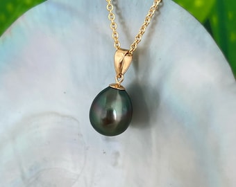 PRETTY Dark Peacock Tahitian Pearl Teardrop Pendant 18k solid gold , tahitian pearl necklace , tahitian pearl jewelry