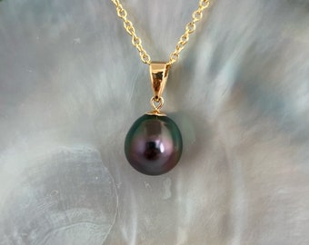 LUSTROUS Deep Vibrant and Peacock Pink Tahitian Pearl Pendant 18k solid gold , tahitian pearl necklace , tahitian pearl jewelry