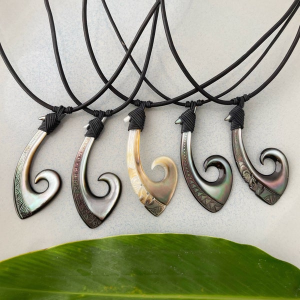 Hawaiian Mother of Pearl Shell Hooks , fishhook , hand engraved , men’s hook , men’s jewelry , men’s necklace , Polynesian men jewelry