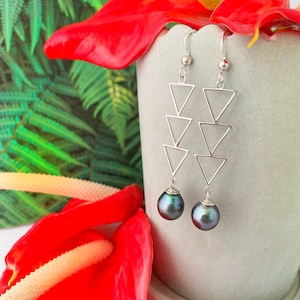 Tahitian Pearl Earrings, Tahitian pearl jewelry , Tahitian pearl dangle earrings , tahitian pearl , hawaiian jewelry ,maui