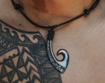 Hawaiian Mother of Pearl Shell Hooks , hand carved , hand engraved , men’s hook , men’s jewelry , men’s necklace , polynesian men jewelry