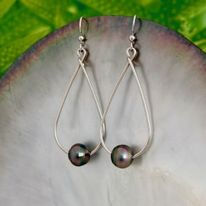 Tahitian Pearl Earrings – Sterling silver Teardrop Hoop • everyday jewelry