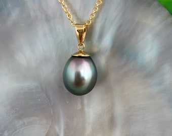 Flawless Beautiful Pastel Peacock Blue Lustrous Tahitian Pearl Pendant 18k solid gold , tahitian pearl necklace , tahitian pearl jewelry