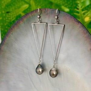 DOORBUSTER Tahitian Pearl Earrings – Sterling Silver Triangle Dangle jewelry.