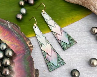 Hand Carved Triangle Spear Mother Of Pearl Earrings, hawaii, hawaiian earrings, hawaiian jewelry, shell earrings, shell jewelry