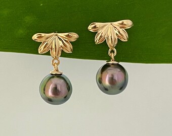 Naupaka Flower and Tahitian Pearl Stud Earrings , Tahitian pearl earrings , Tahitian pearl jewelry , naupaka jewelry ,  tahitian pearl
