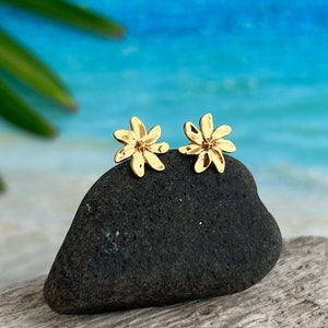 Tiare Blume Ohrstecker: Vergoldeter hawaiianischer Schmuck