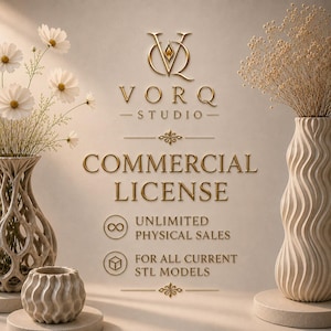Pode incluir: Um documento de licença comercial para VORQ STUDIO com texto dourado em relevo sobre um fundo neutro. O texto diz VORQ STUDIO, COMMERCIAL LICENSE, UNLIMITED PHYSICAL SALES e FOR ALL CURRENT STL MODELS, acompanhado de ícones.