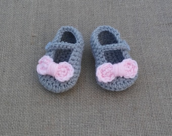 Baby Girl Booties, Newborn Mary Jane's, Crochet baby shoes, Handmade infant shoes, Baby shower gift, Newborn baby slippers, baby crib shoe,