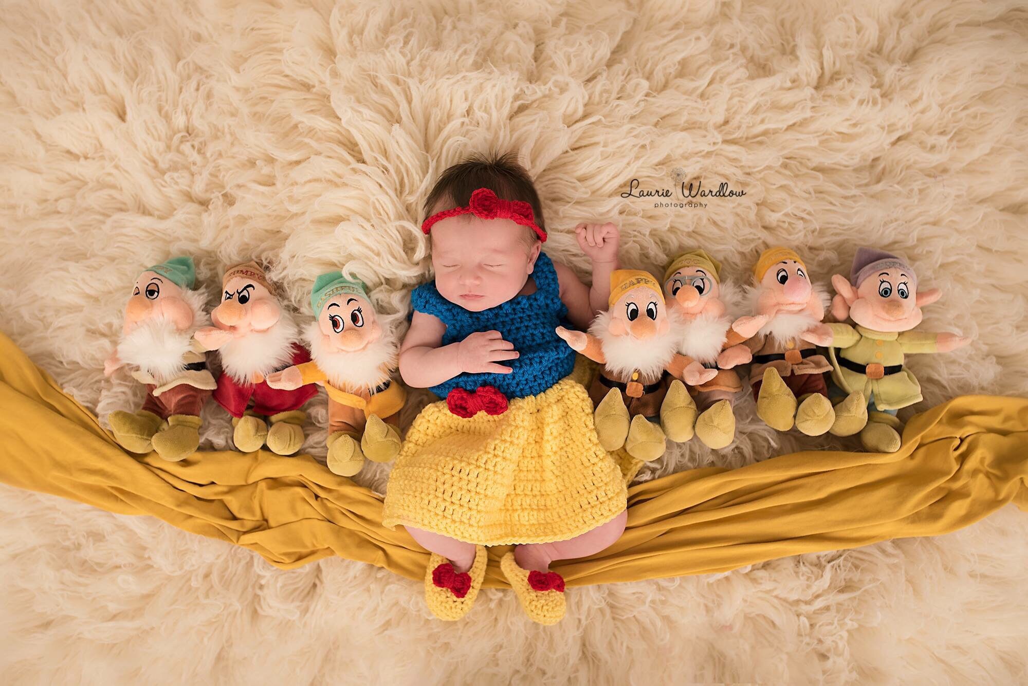 Snow white cheap newborn photography