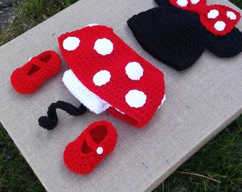 Newborn baby girl Minnie Mouse Hat Diaper Cover and booties, PHOTO PROP, Minnie hat and diaper cover set red