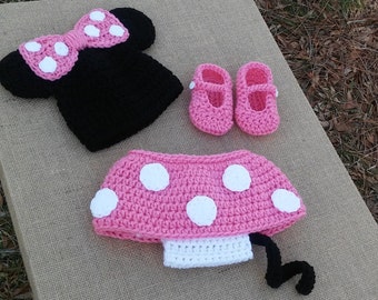Handmade Crochet Newborn baby girl Minnie Mouse Hat Diaper Cover and booties, PHOTO PROP, Minnie hat and diaper cover set pink, Pink minnie