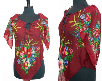 vintage 1970s red rainbow calico bell angel sleeve hippie peasant top festival handkerchief bandana crochet lace trim drawstring 70s Medium