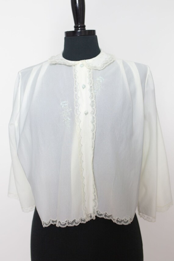 Vintage 50s Dwalyne Bed Jacket Bonwit Teller. Whi… - image 2