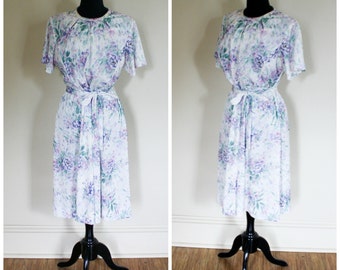 Vintage Floral Belted Day Dress British Lady Lavendar Purple Green White