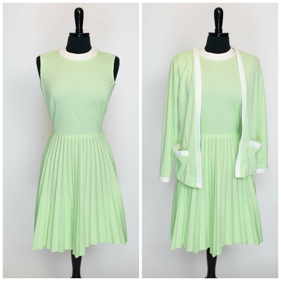 mint green sleeveless dress