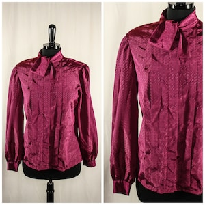 Vintage 80s Judy Bond Blouse Bow Tie Neckline Pleats Magenta Pink Purple Retro 1980s 1970s Secretary Blouse