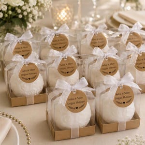 Candela a sfera personalizzata a forma di rosa – Design personalizzato per bomboniere di matrimoni, baby shower e battesimi.